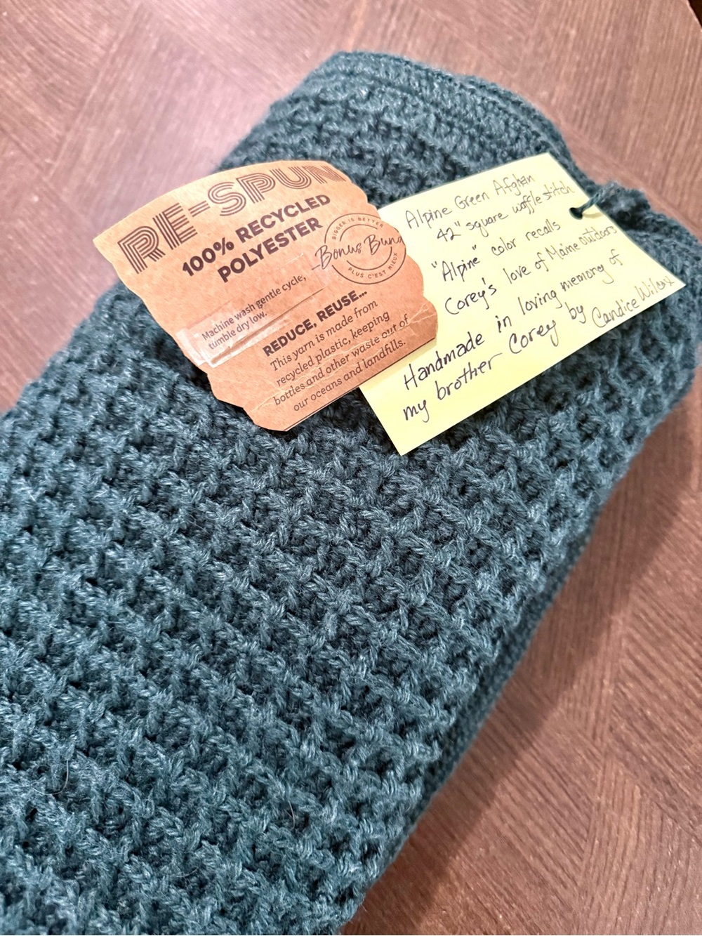 Handmade Alpine Green Waffle Knit Recycled Polyester Throw Blanket 42 x 42 in